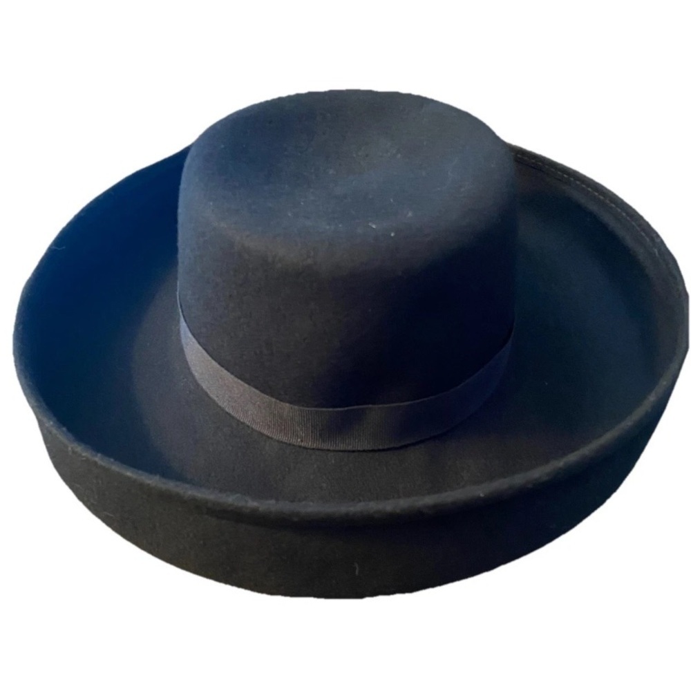 AMANDA SMITH WOMEN'S 100% WOOL BLACK HAT, RN 13711, MADE IN ITALY.